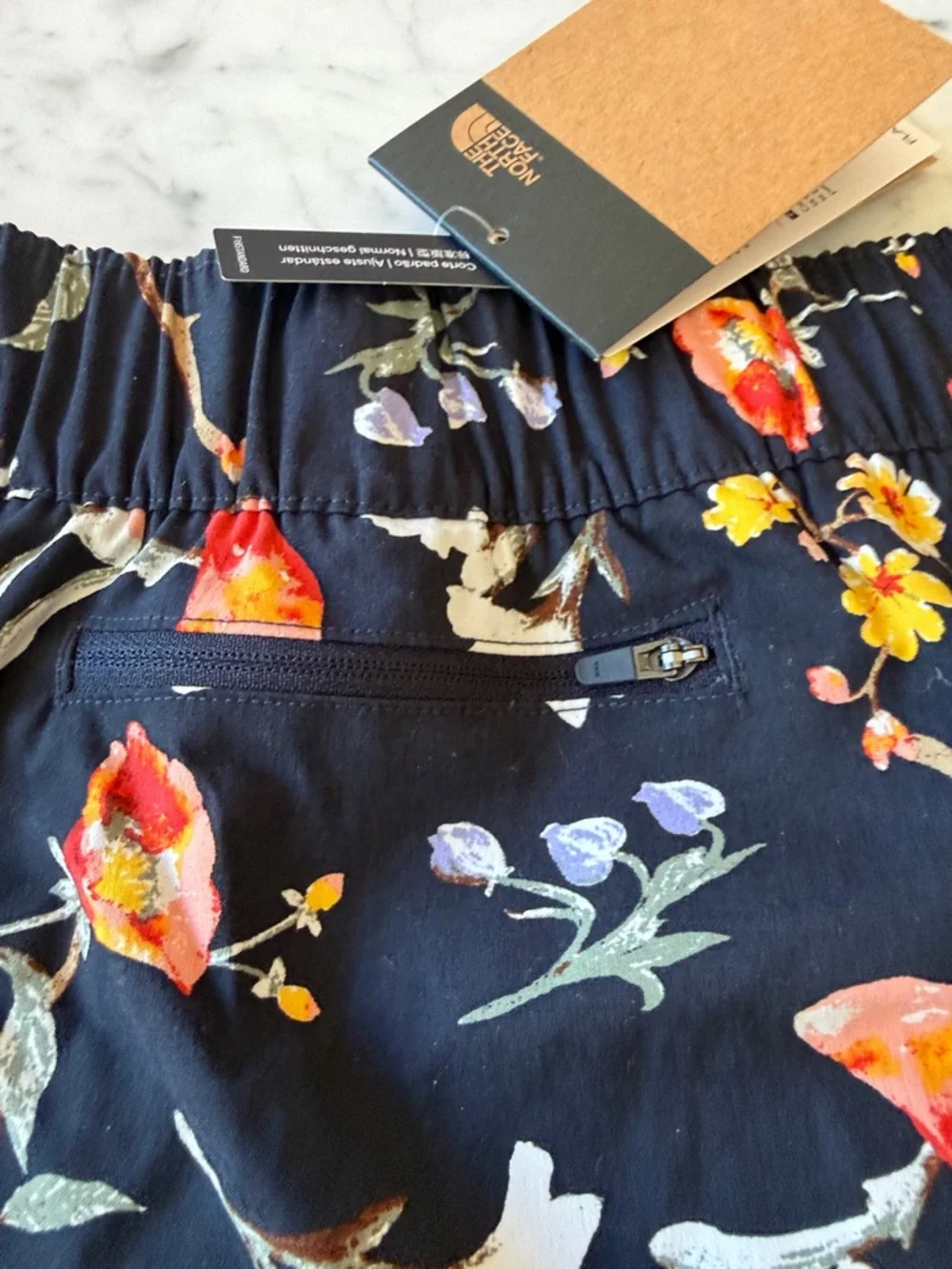 The north face flowers and mushrooms skirt over shorts. Skort NWT. Medium. - Picture 3 of 4